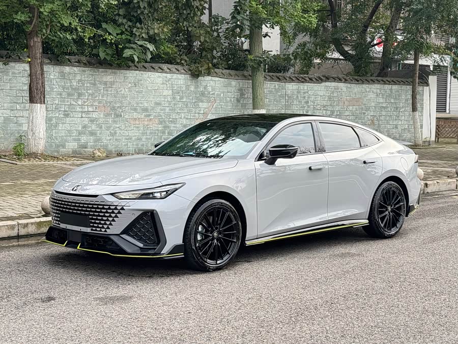 Changan UNI-V 2023 #2 Changan UNI-V 2023 immagine di auto #2