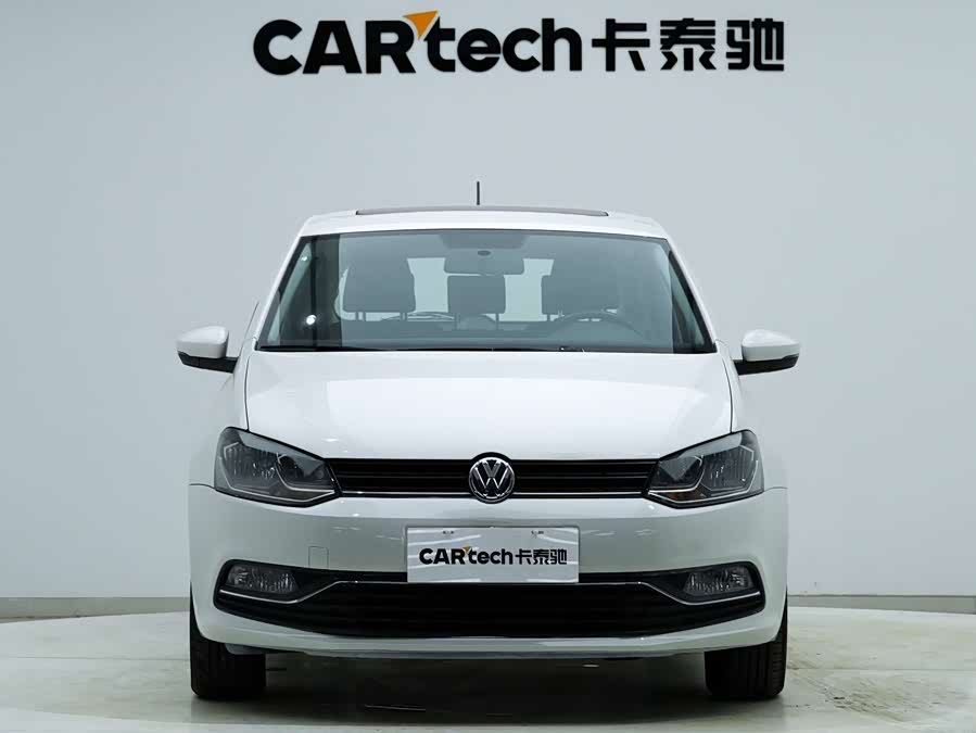 Volkswagen Polo 2016 car image #2