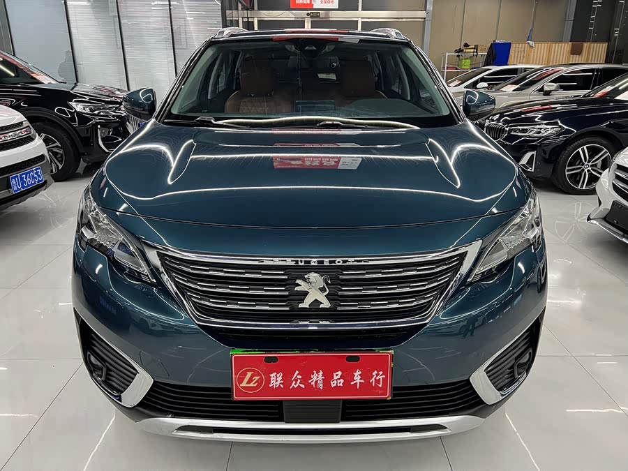 Peugeot 5008 2017 car image #2