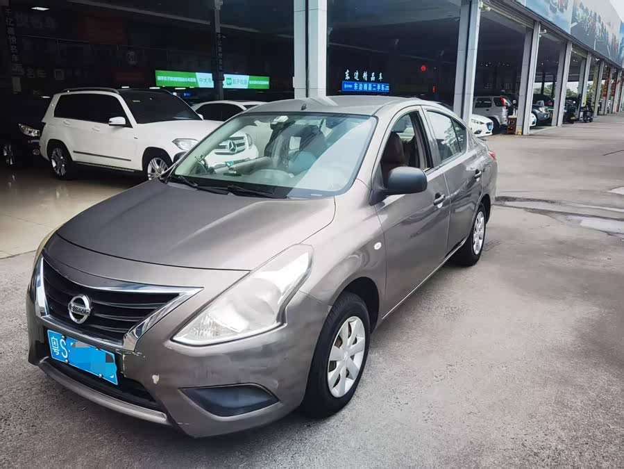 Nissan Sunny 2015 #2 Nissan Sunny 2015 car image #2