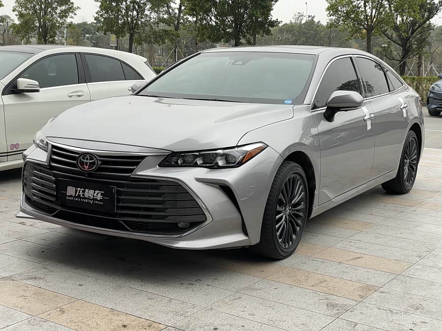 Toyota Avalon 2021 car image #2