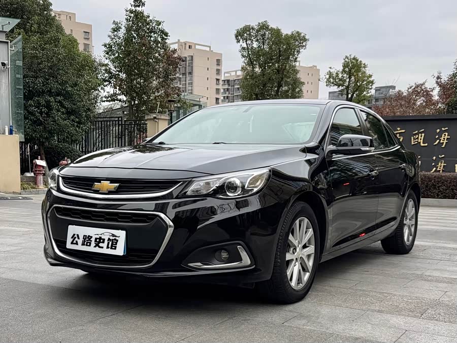 Chevrolet Malibu 2018 car image #2
