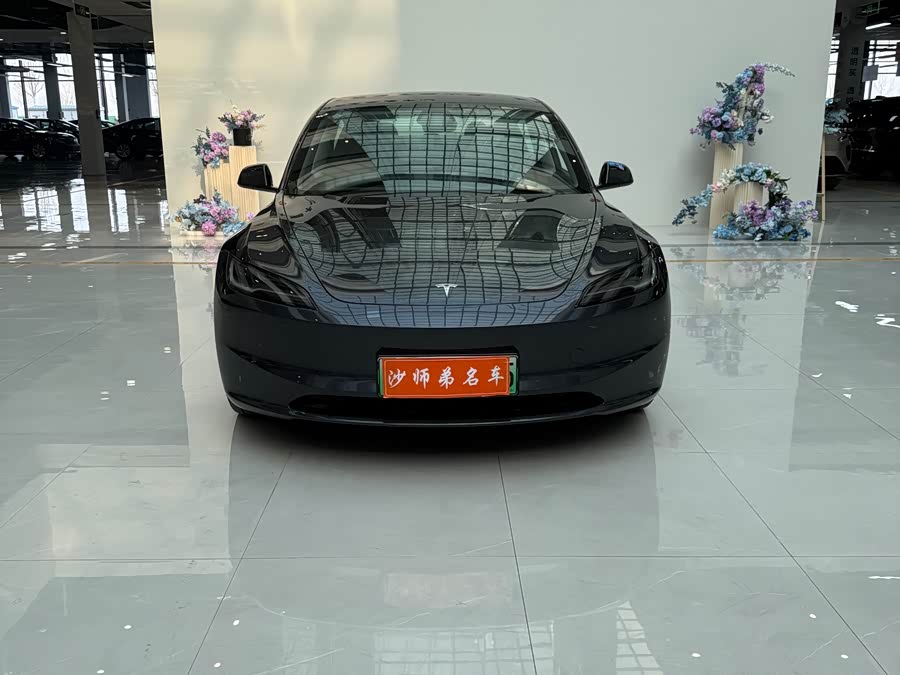 Tesla Model Y 2022 car image #2