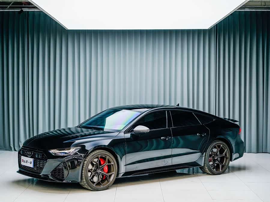 Audi RS 7 2025 car image #2