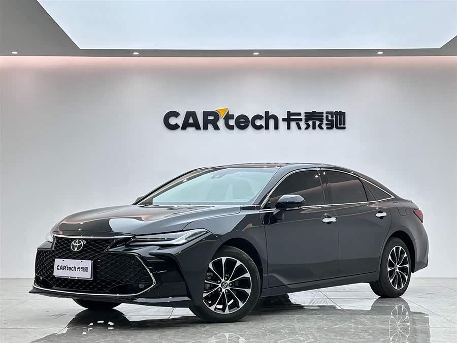 Toyota Avalon 2023 car image #2