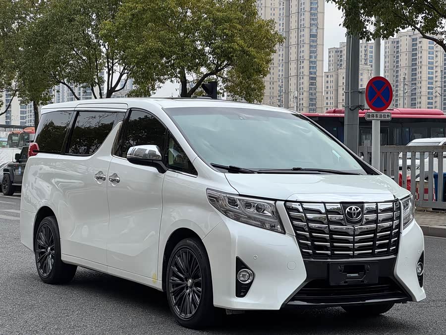 Toyota Alphard 2017 изображение автомобиля #2