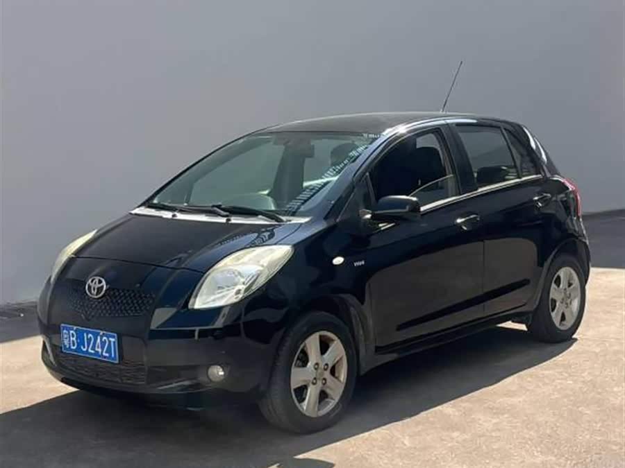 Toyota Yaris 2009 car image #2