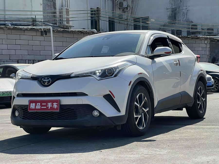 Toyota C-HR 2019 car image #2