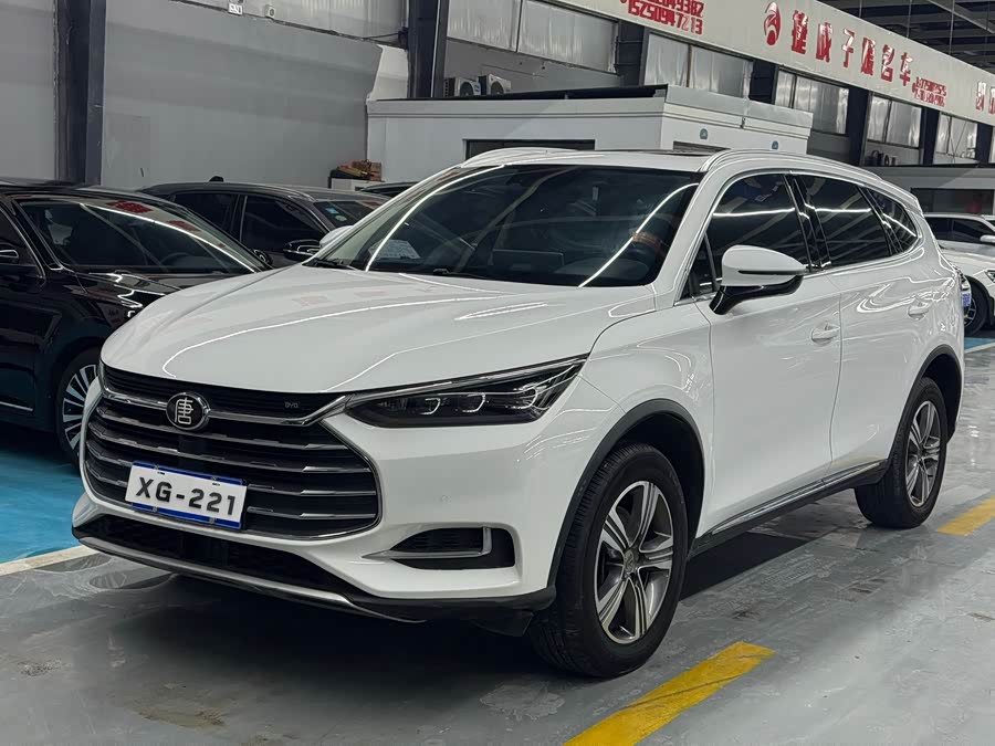 BYD Tang 2018 #2 BYD Tang 2018 car image #2
