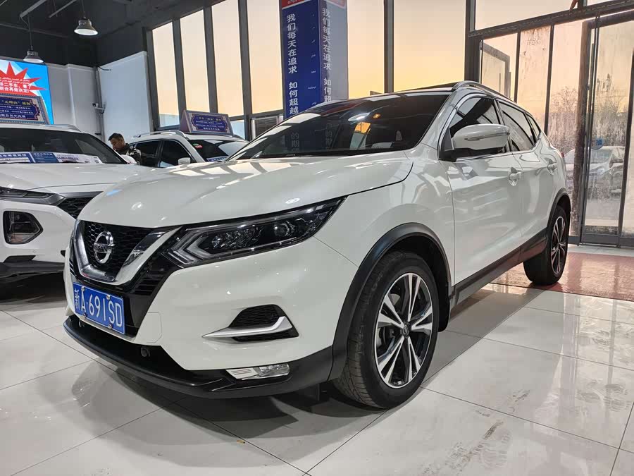 Nissan Qashqai 2023 car image #2