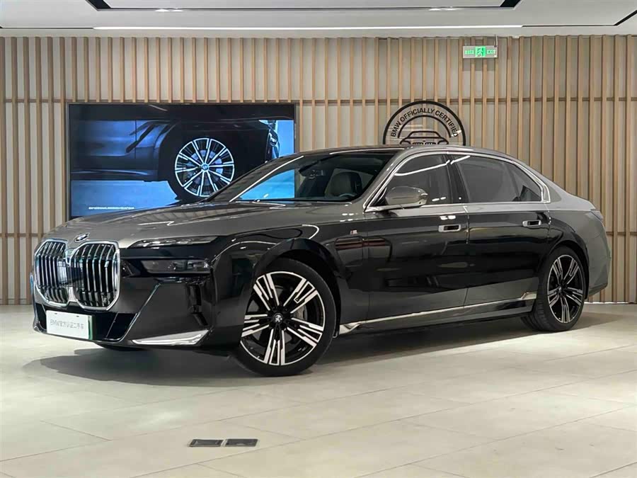 BMW i7 2024 #2 BMW i7 2024 car image #2