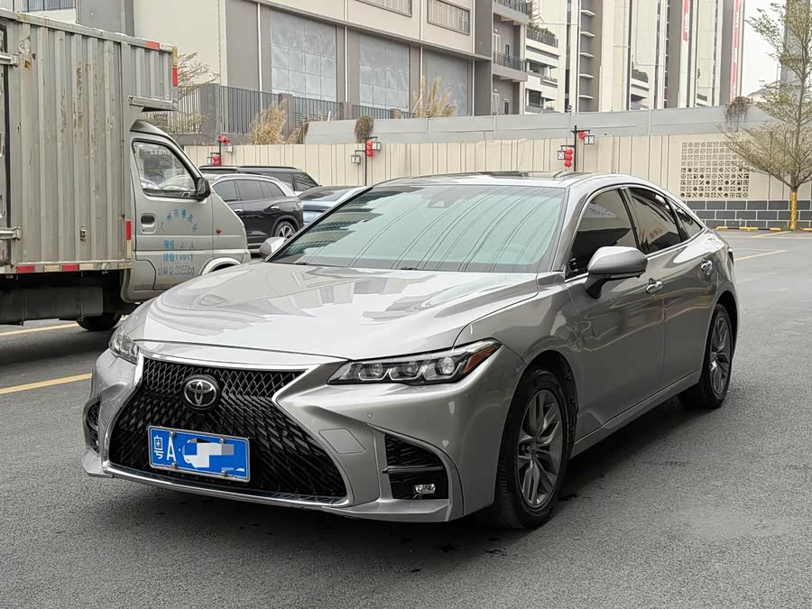 Toyota Avalon 2022 car image #2