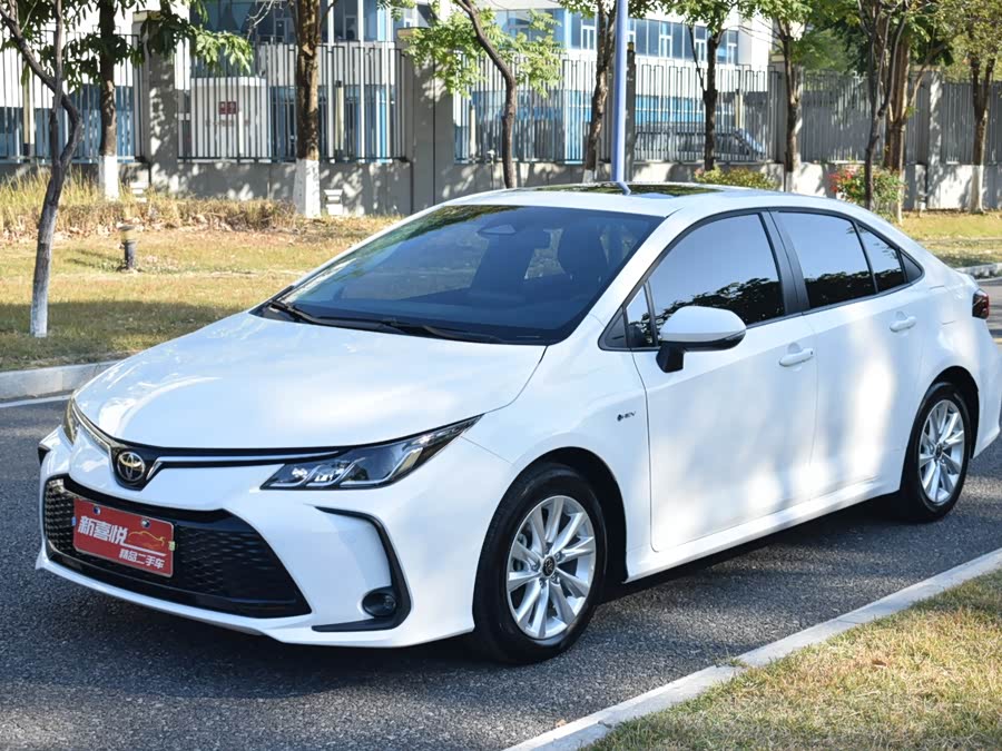 Toyota Corolla 2025 car image #2