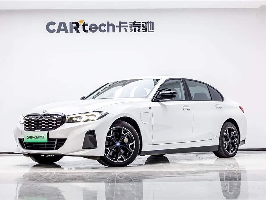 BMW i3 2024 car image #2