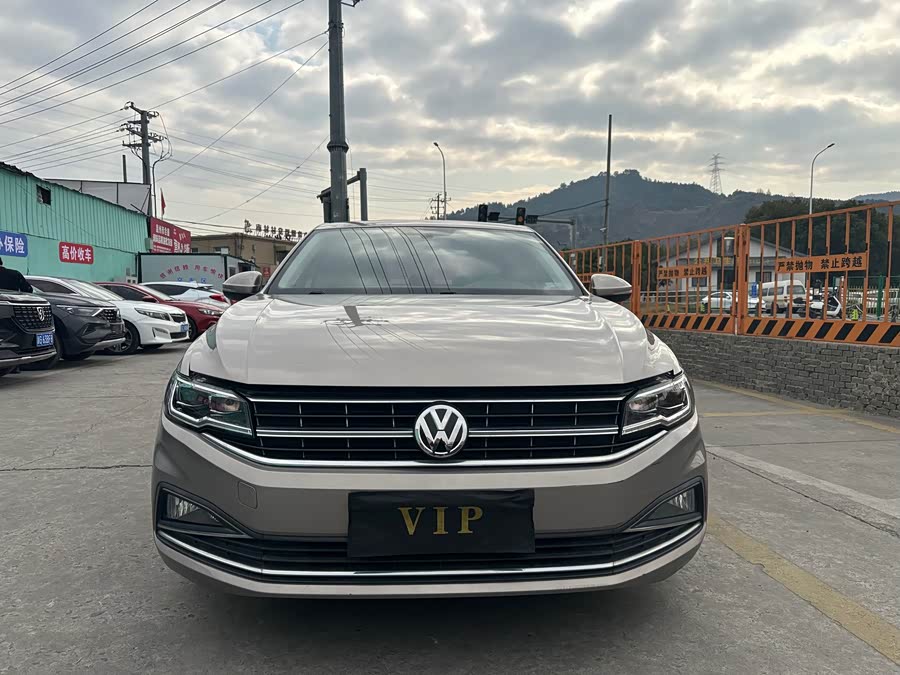 Volkswagen Bora 2019 car image #2