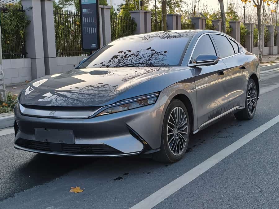 BYD Han 2025 car image #2