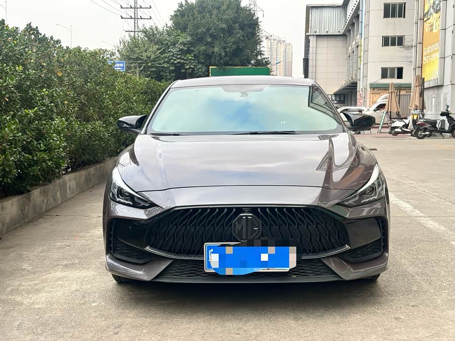 MG 4 EV 2025 car image #2