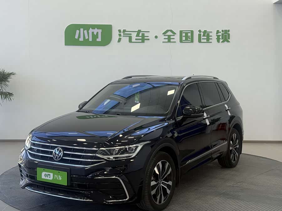 Volkswagen Tiguan L 2021 car image #2