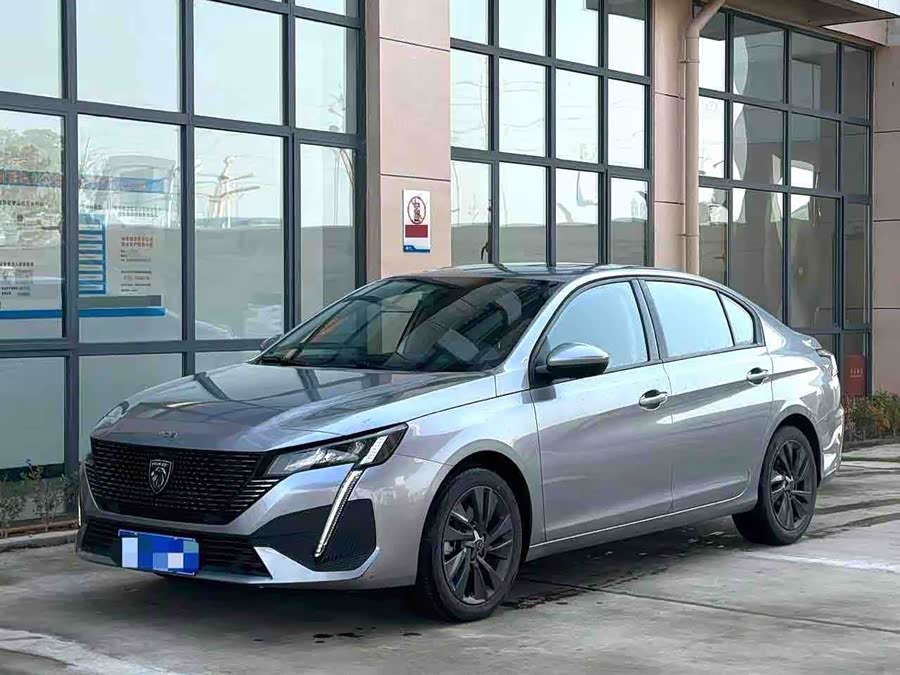 Peugeot 408 2023 car image #2