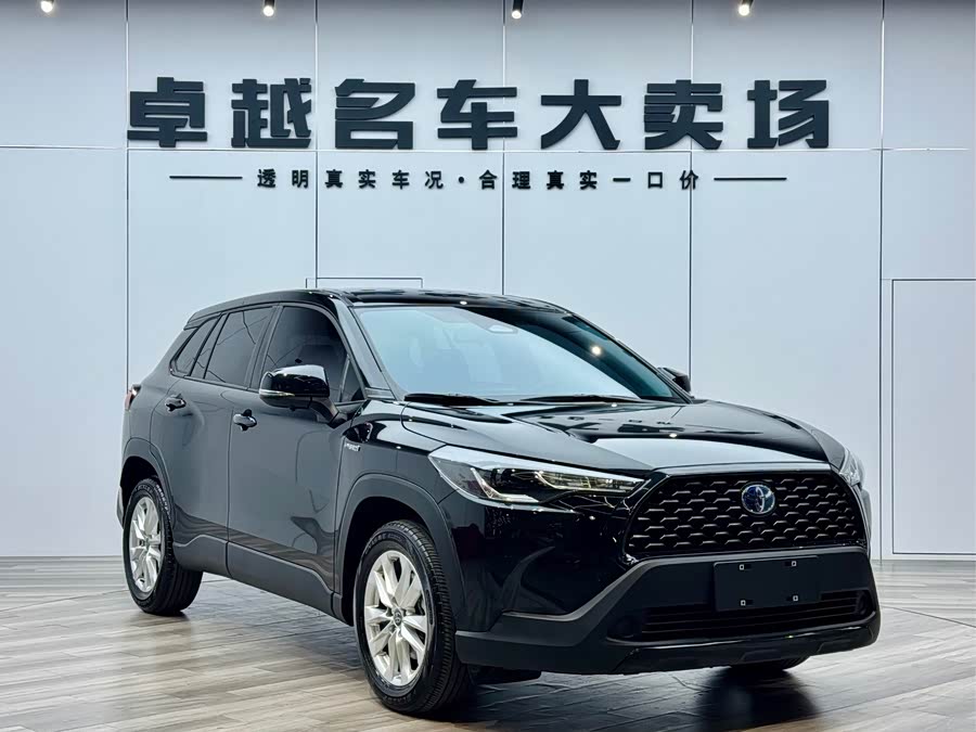 Toyota Corolla Cross 2024 immagine di auto #2