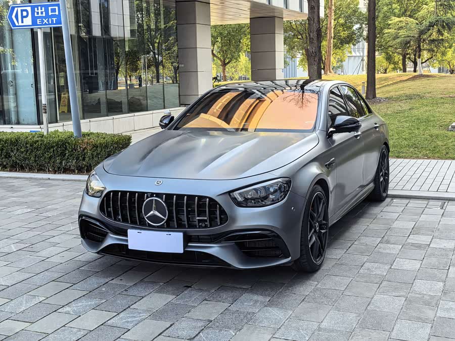 Mercedes-Benz E AMG 2021 صورة سيارة #2
