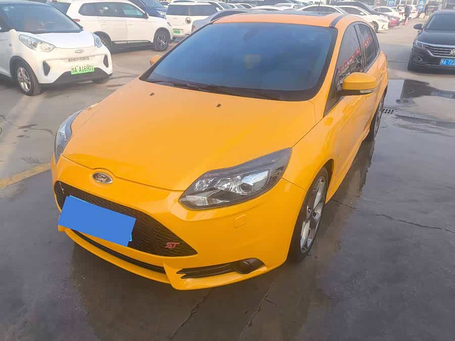 Ford Focus (Imported) 2014 صورة سيارة #2