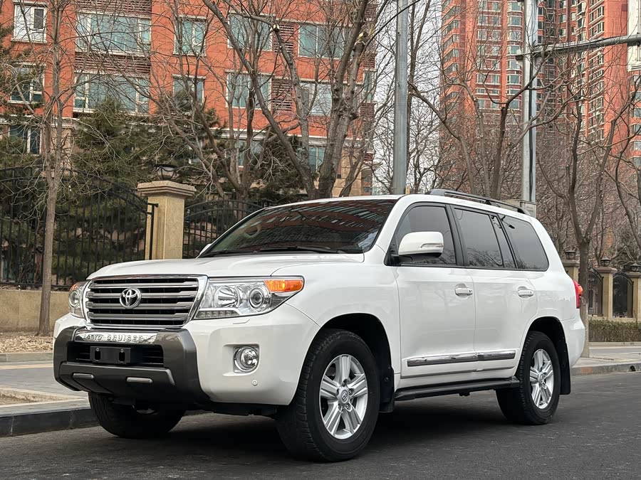 Toyota Land Cruiser 2015 immagine di auto #2