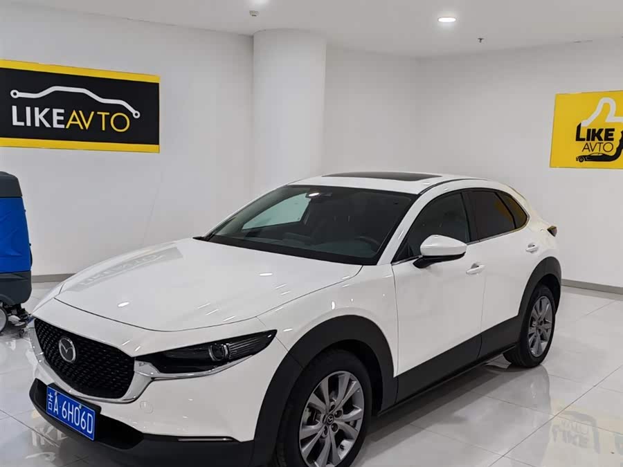 Mazda CX-30 2023 immagine di auto #2