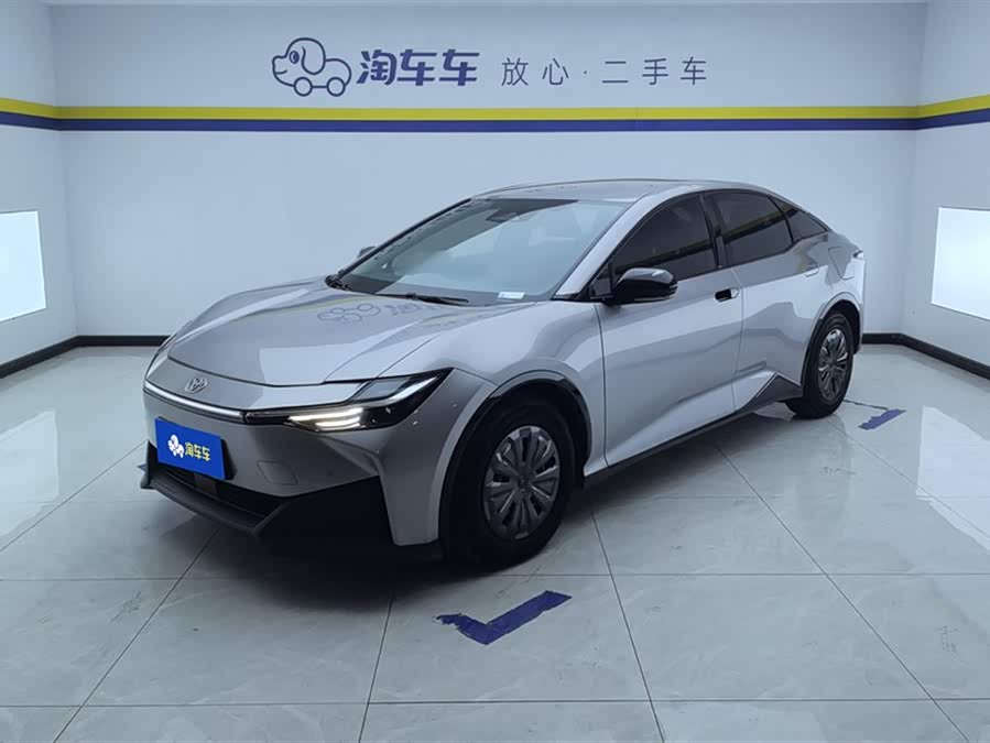 Toyota bZ3 2023 #2 Toyota bZ3 2023 immagine di auto #2