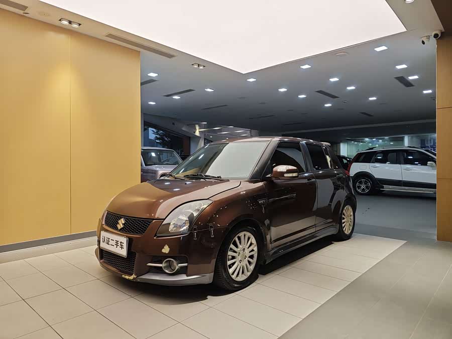 Suzuki Swift 2015 car image #2