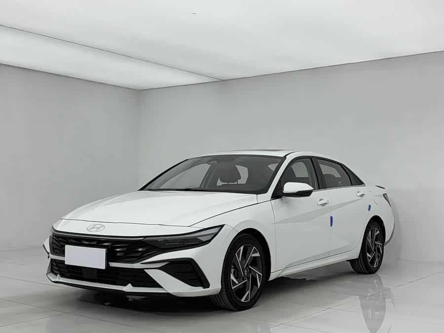Hyundai Elantra 2023 car image #2