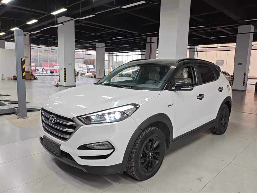 Hyundai Tucson 2017 car image #2
