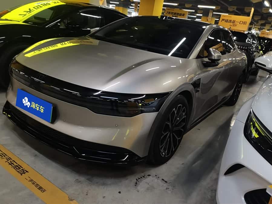 极氪 极氪007 2023 汽车图片 #2