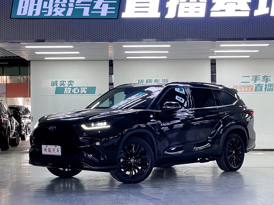 Toyota Highlander 2023 car image #2