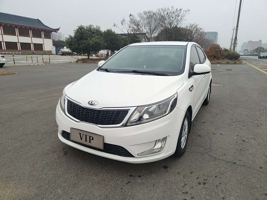 起亚 起亚K2 2013 汽车图片 #2