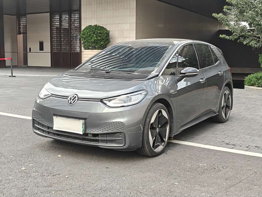 Volkswagen ID.3 2022 car image #2