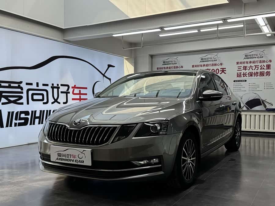 Skoda Octavia 2020 car image #2