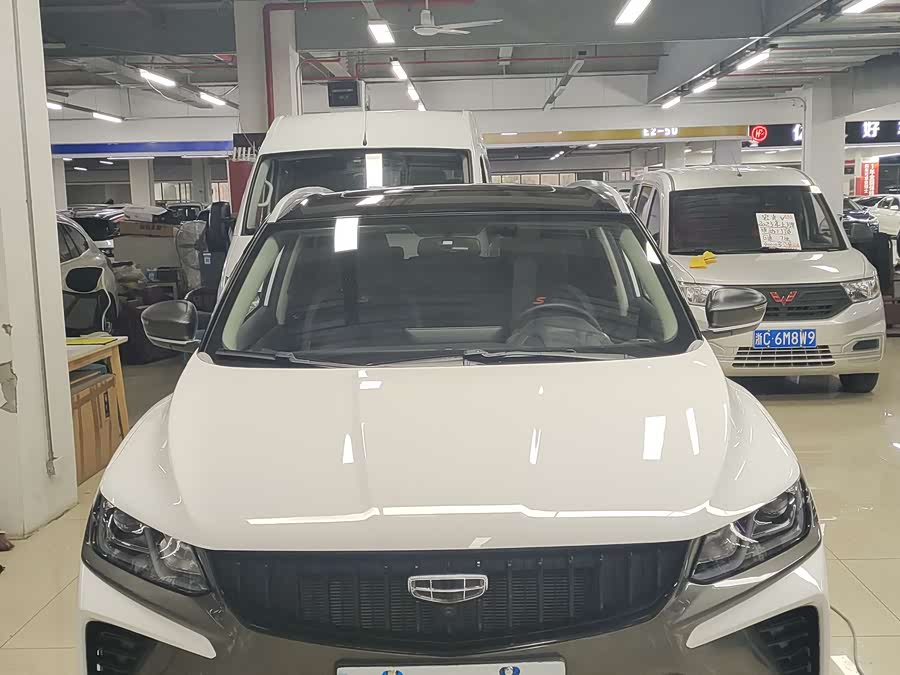 GEELY Coolray 2023 car image #2