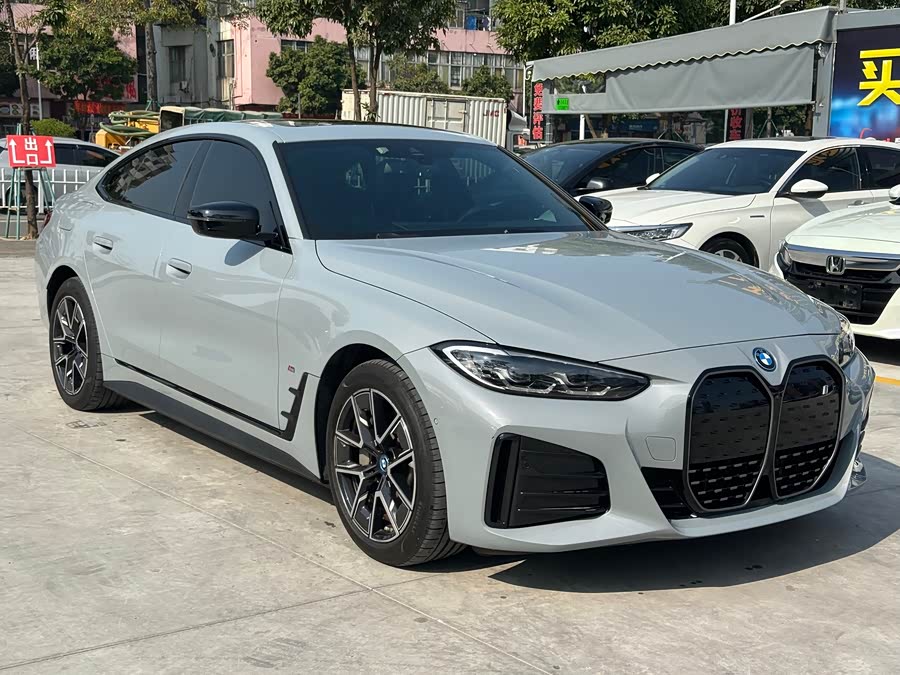 BMW i4 2022 #2 BMW i4 2022 car image #2