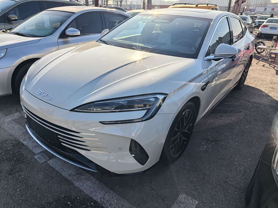 BYD Seal 07 DM-i 2025 car image #2