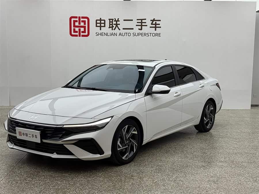 Hyundai Elantra 2023 car image #2