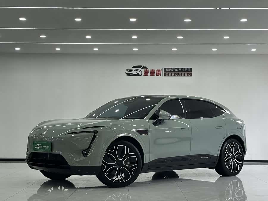 Avatr 11 2023 #2 Avatr 11 2023 car image #2