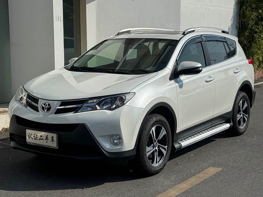 Toyota RAV4 2015 car image #2