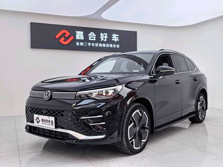Volkswagen Tiguan L 2024 car image #2