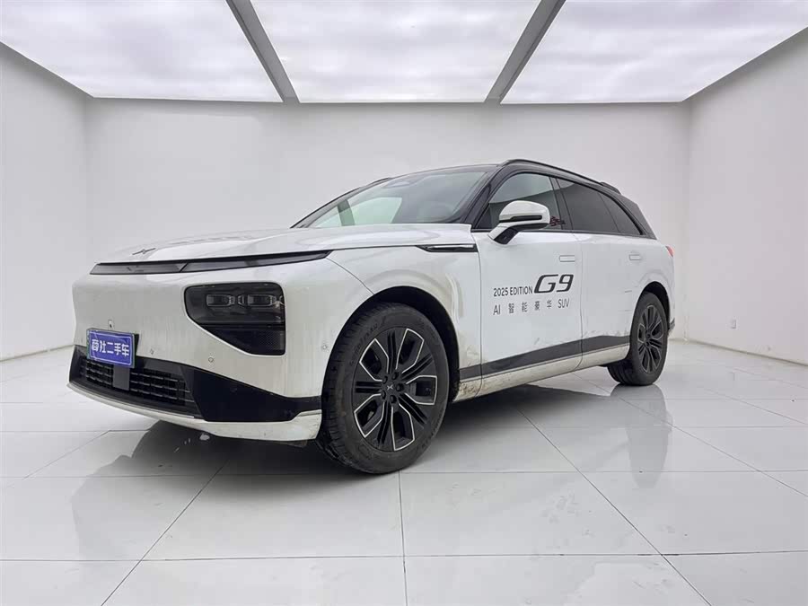 Xpeng G9 2025 صورة سيارة #2