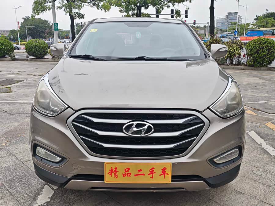 Hyundai ix35 2013 car image #2