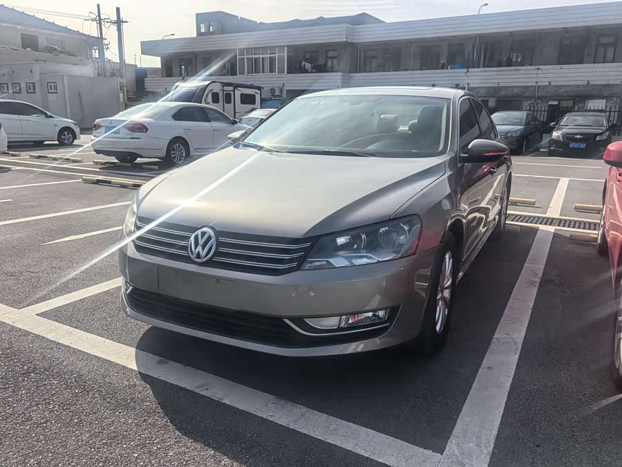 Volkswagen Passat 2013 car image #2