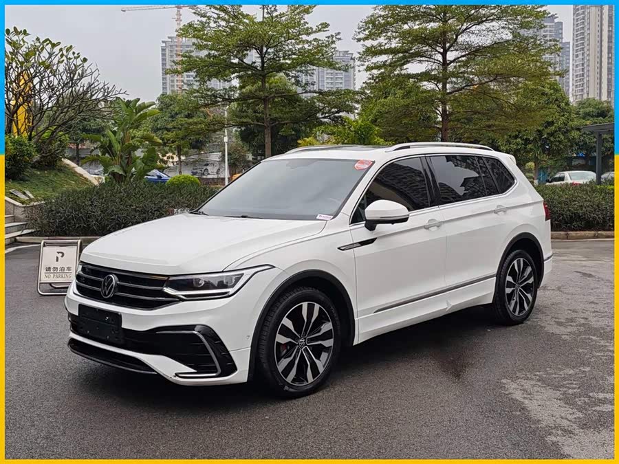 Volkswagen Tiguan L 2021 car image #2