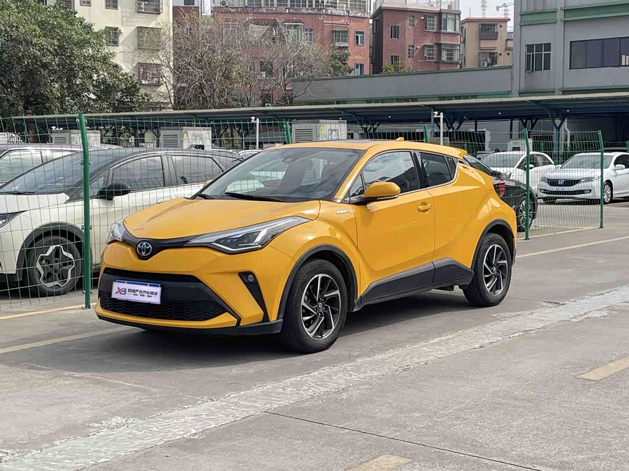Toyota C-HR 2021 immagine di auto #2