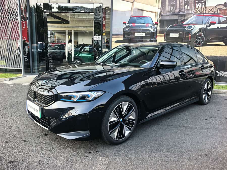 BMW i3 2024 immagine di auto #2